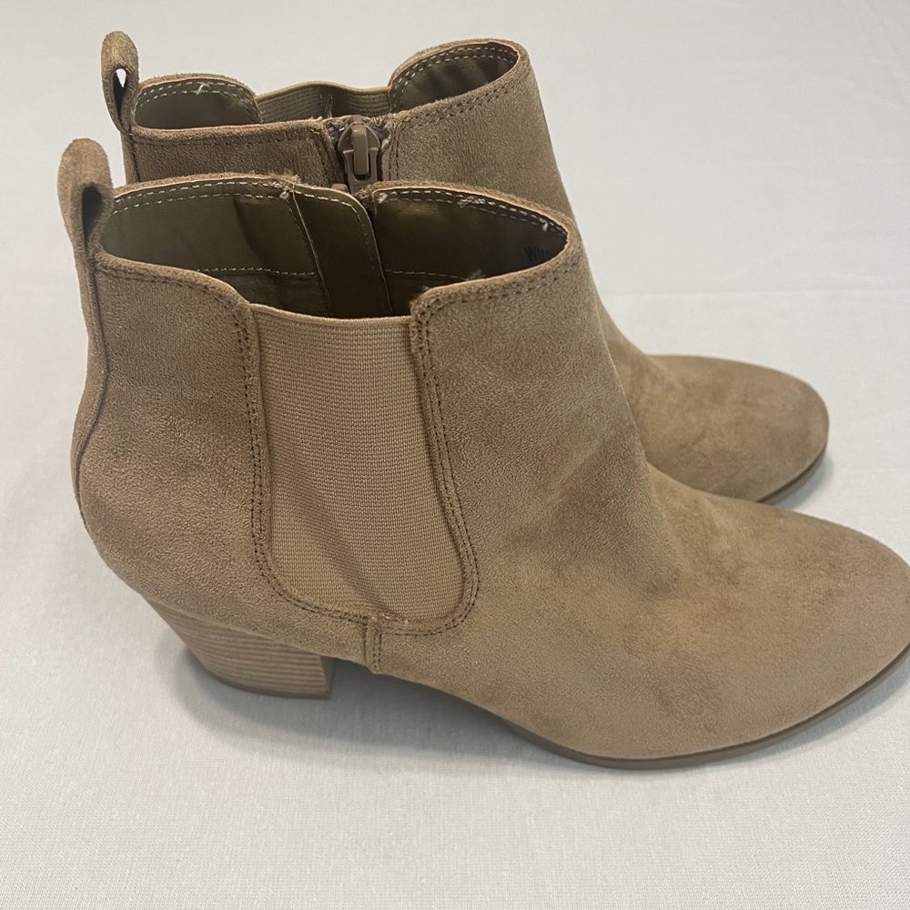 DV by Dolce Vita COLLYNS Short Bootie Tan Size 10 - Picture 3 of 10